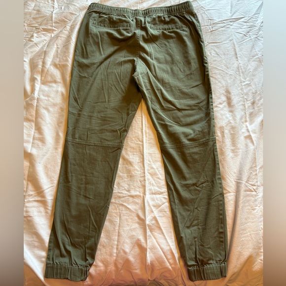 Green joggers in size large from Empyre, the Zoomies brand. - Picture 4 of 8